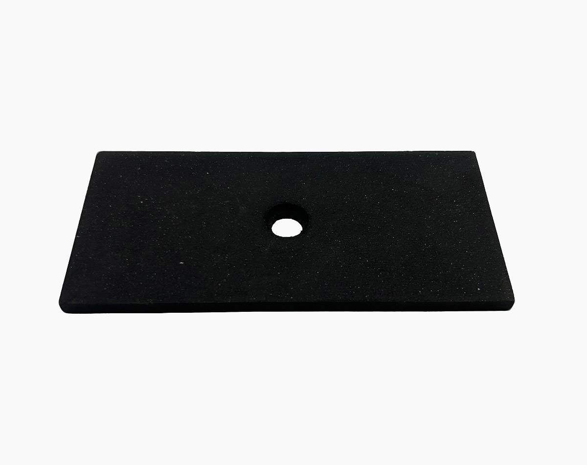 Elevator traction machine friction plates