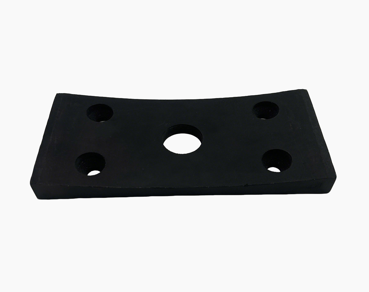 Elevator traction machine friction plates